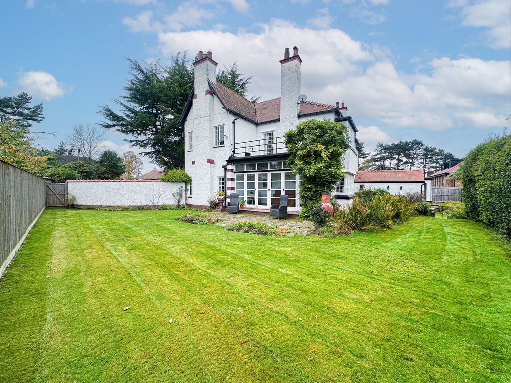 Property photo 2 of 36 Photo 27