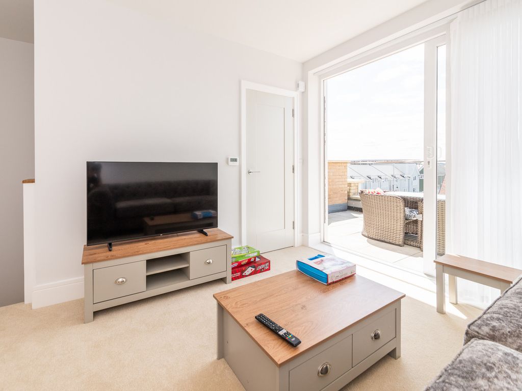 Property photo 1 of 33