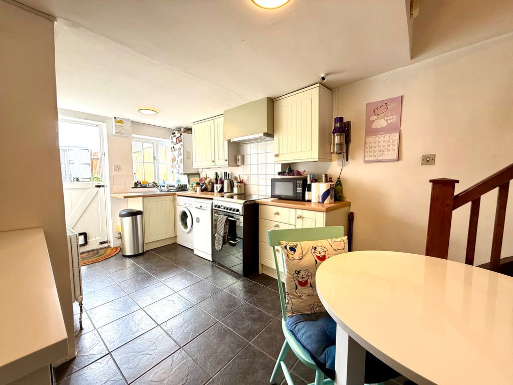 Property photo 2 of 18 Kitchen / Diner