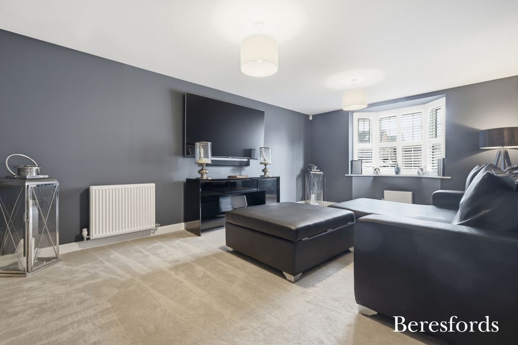 Property photo 2 of 22 Picture No. 27