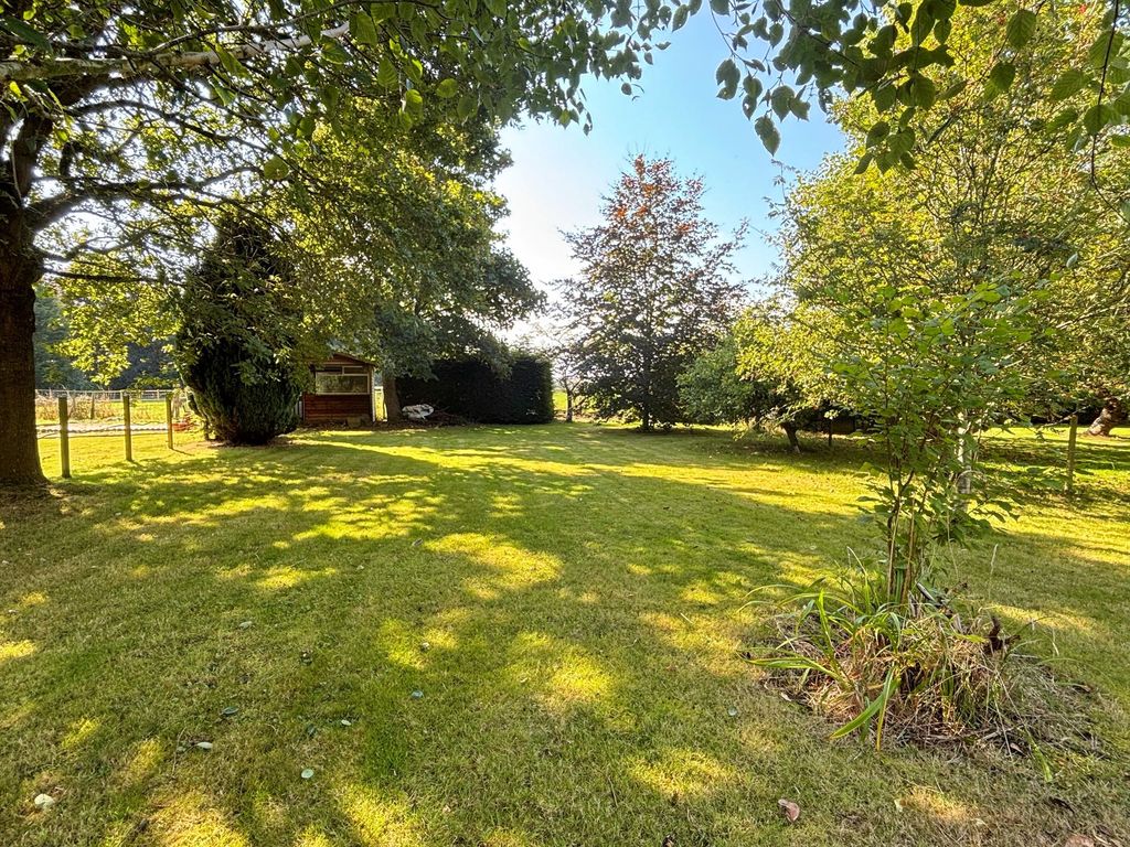 Property photo 3 of 23 Photo 16