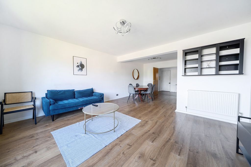 Property photo 2 of 20 1452853-7-69Eb633...