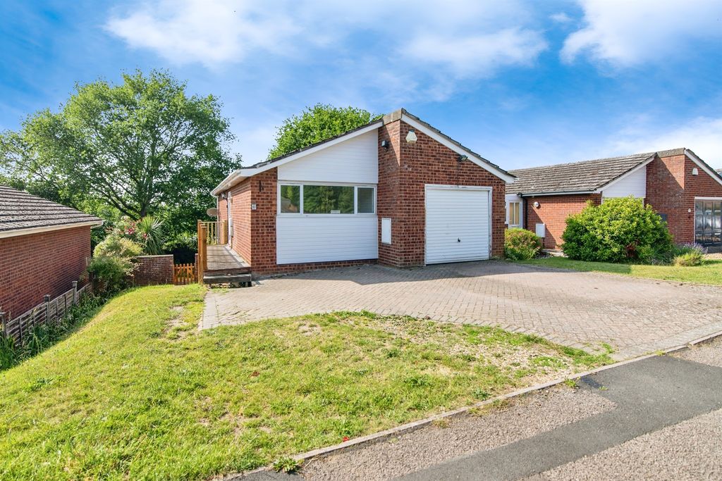 Property photo 1 of 17