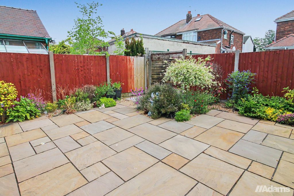 Property photo 2 of 11
