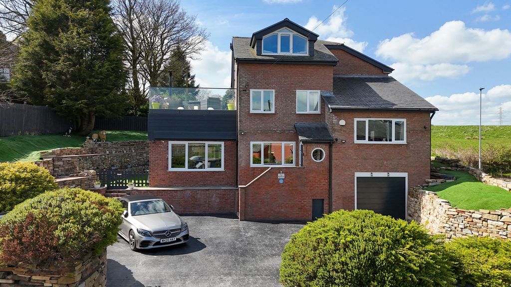 Property photo 1 of 61