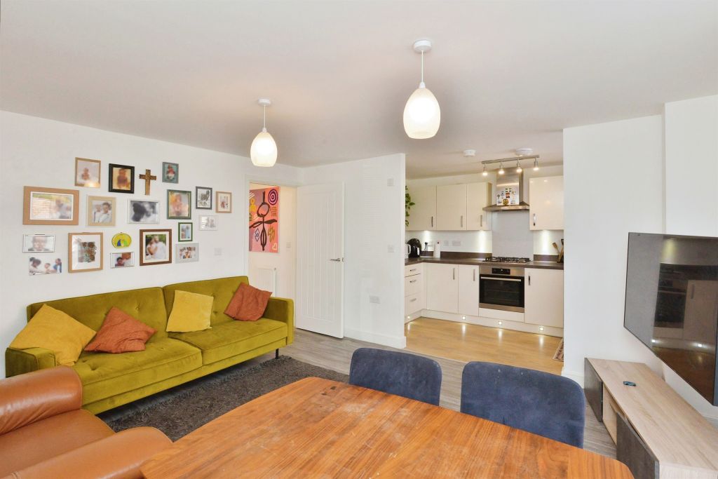 Property photo 3 of 13