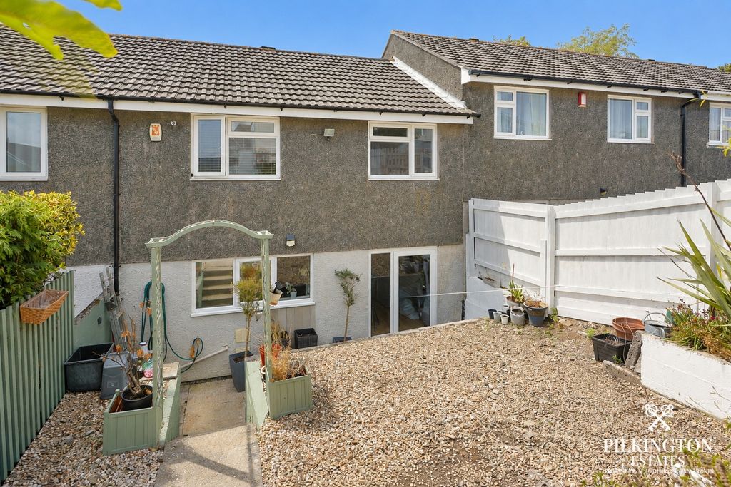 Property photo 1 of 18 5417490