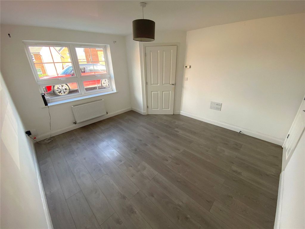 Property photo 3 of 27 Picture No. 18