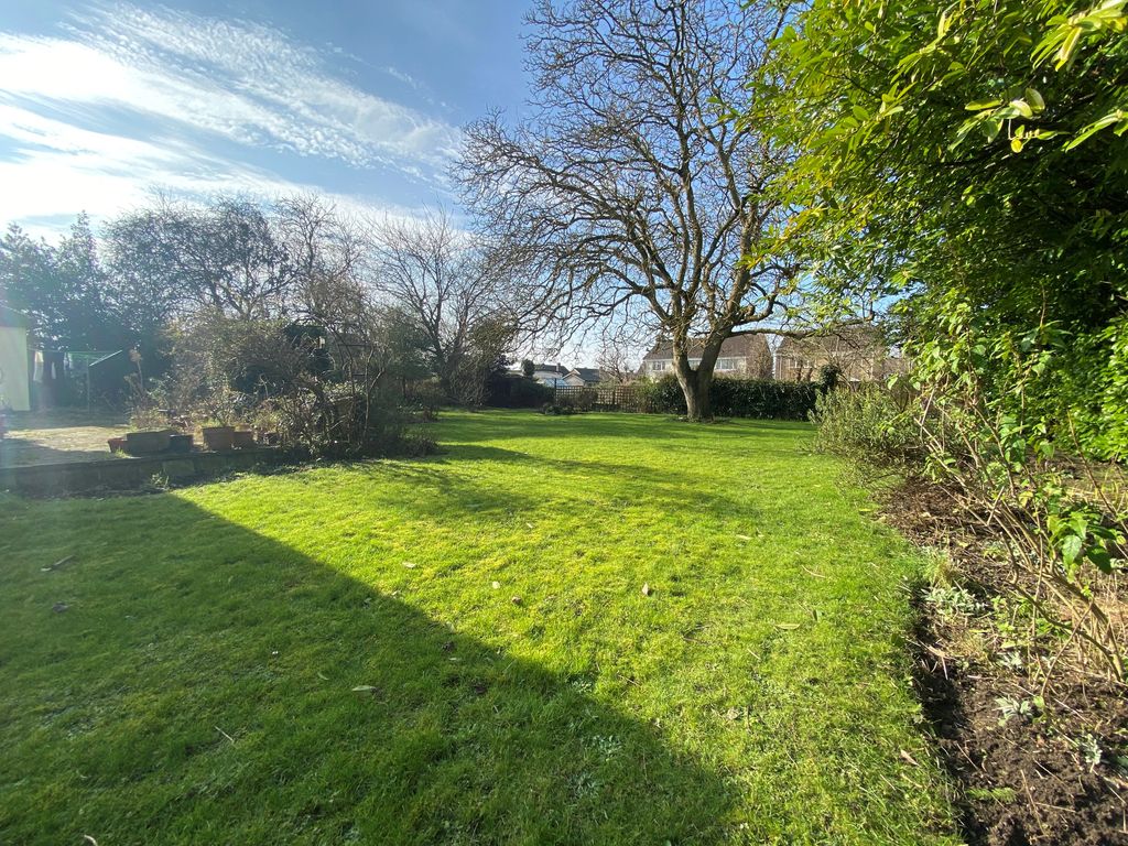Property photo 3 of 28 5