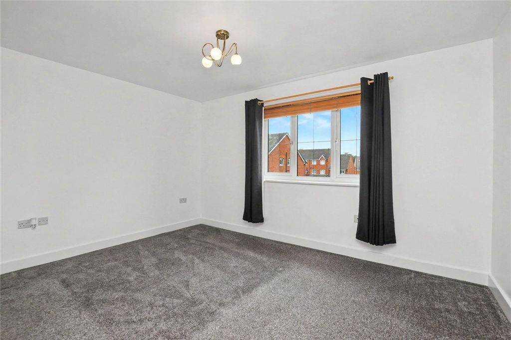 Additional image 4 of 2 bed flat for salePavilion Gardens, Farsley, Pudsey LS28