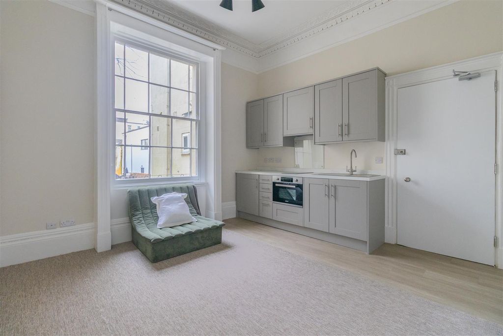 Property photo 3 of 9 Wjob4Zq8Ekgimniycmgqpg.Jpg