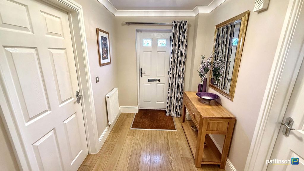 Property photo 2 of 41