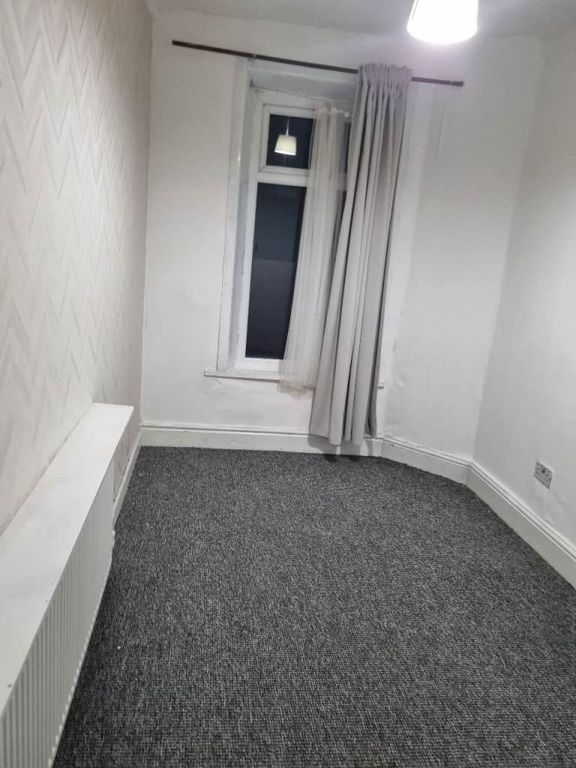 Property photo 2 of 8 Photo 2