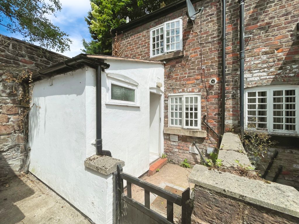 Property photo 2 of 9 6