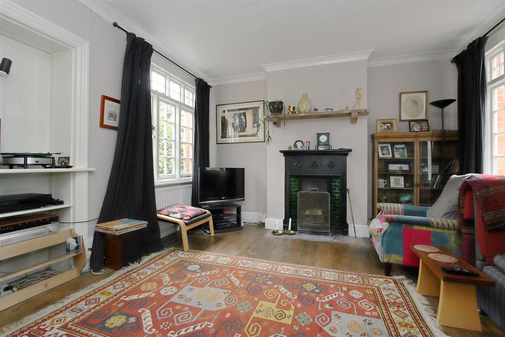 Property photo 2 of 17 Abbotts Hill Lodge Ph32.Jpg