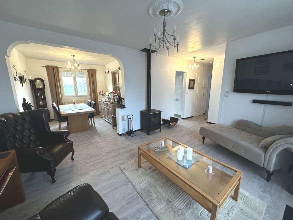 Property photo 2 of 20