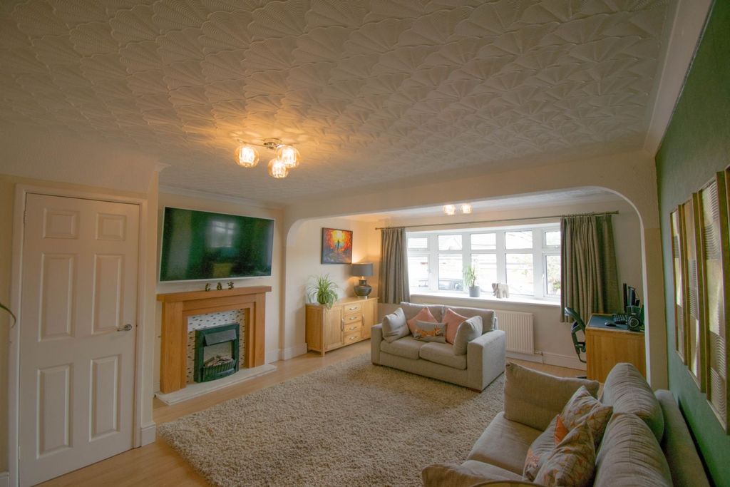 Property photo 2 of 16 Living Room