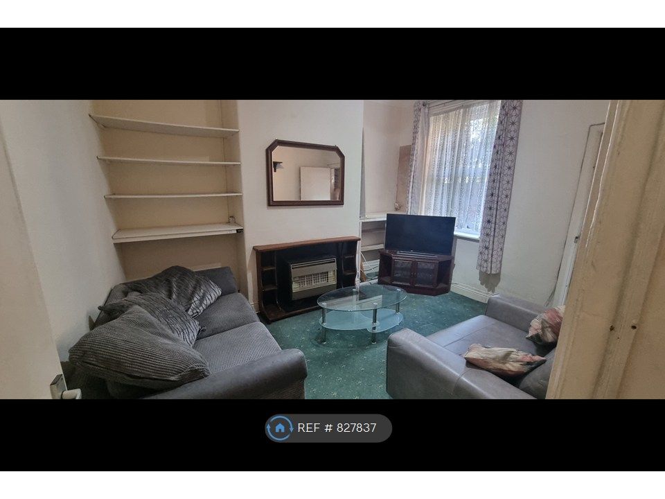 Property photo 1 of 13 Lounge