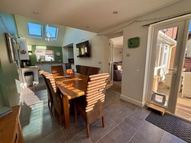 Property photo 3 of 20 Dining Area