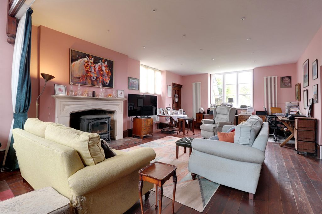 Property photo 3 of 13 3 - Picture No.03