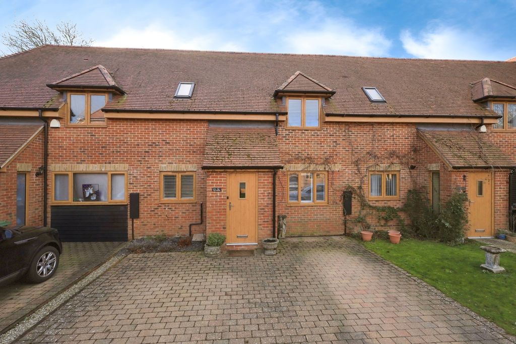 Property photo 1 of 18 Pbox-Img.Jpg