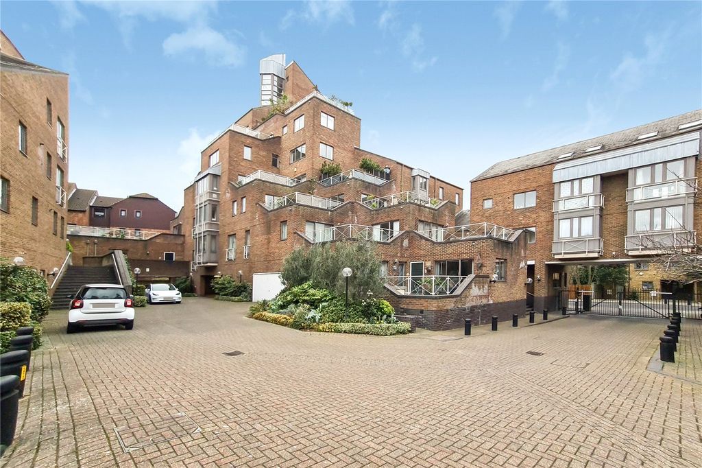 Property photo 3 of 15