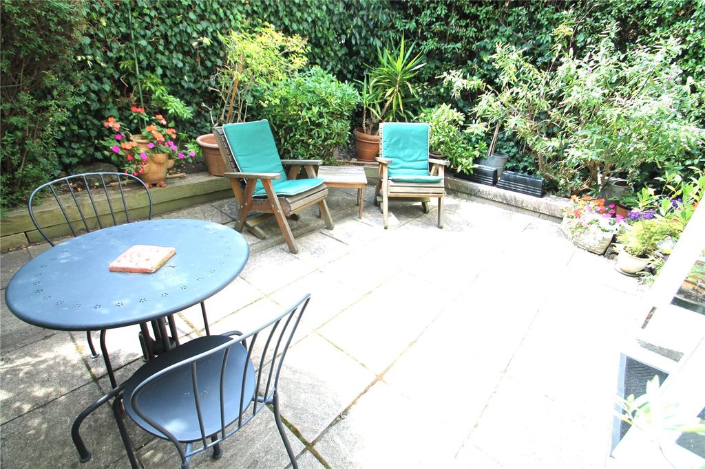 Property photo 2 of 25 Picture No. 28