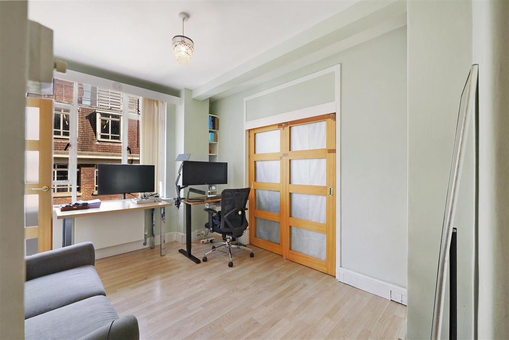 Property photo 3 of 13 Flat 59, Florin Court - 7Jde11d3Cqft7Kbx9I5A.Jpg