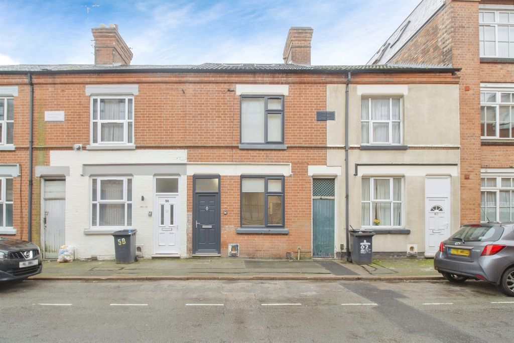 Property photo 1 of 17