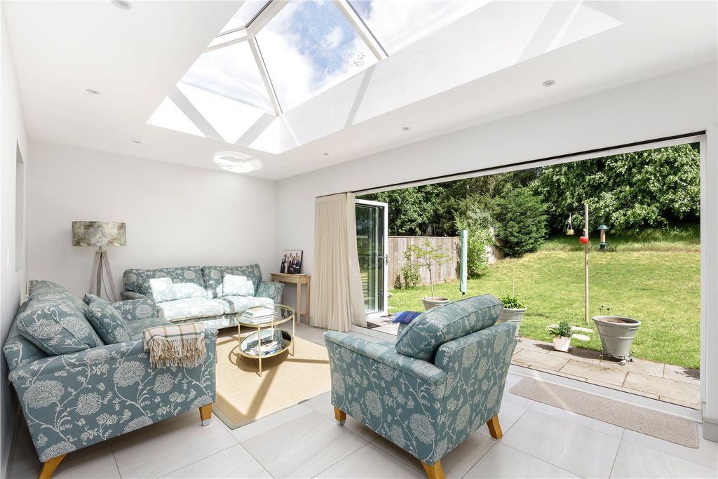 Property photo 3 of 18 Picture No. 05