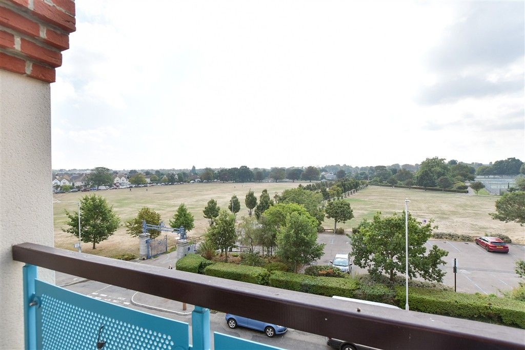 Property photo 2 of 13 Balcony / Terrace