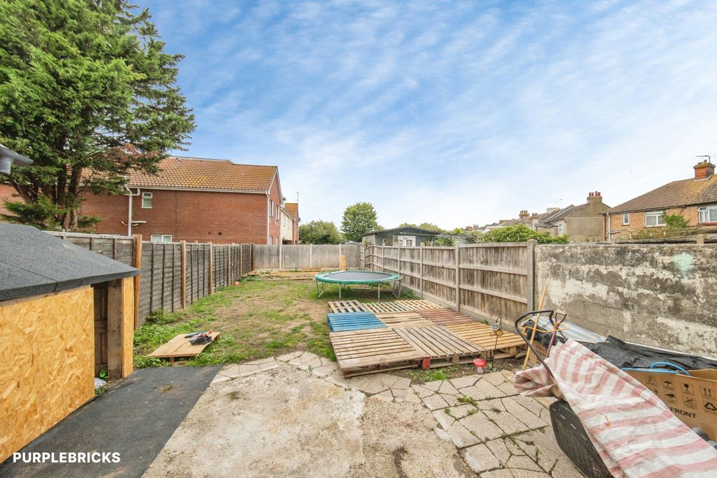 Property photo 2 of 15