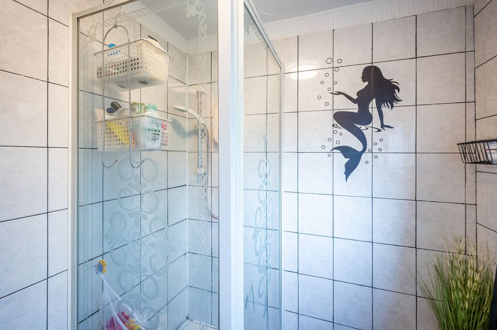 Additional image 13 of 2 bed flat for saleWarrix Avenue, Irvine KA12