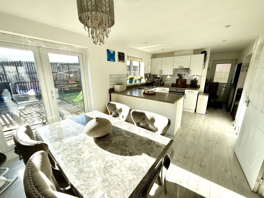 Property photo 2 of 12 Img_1983