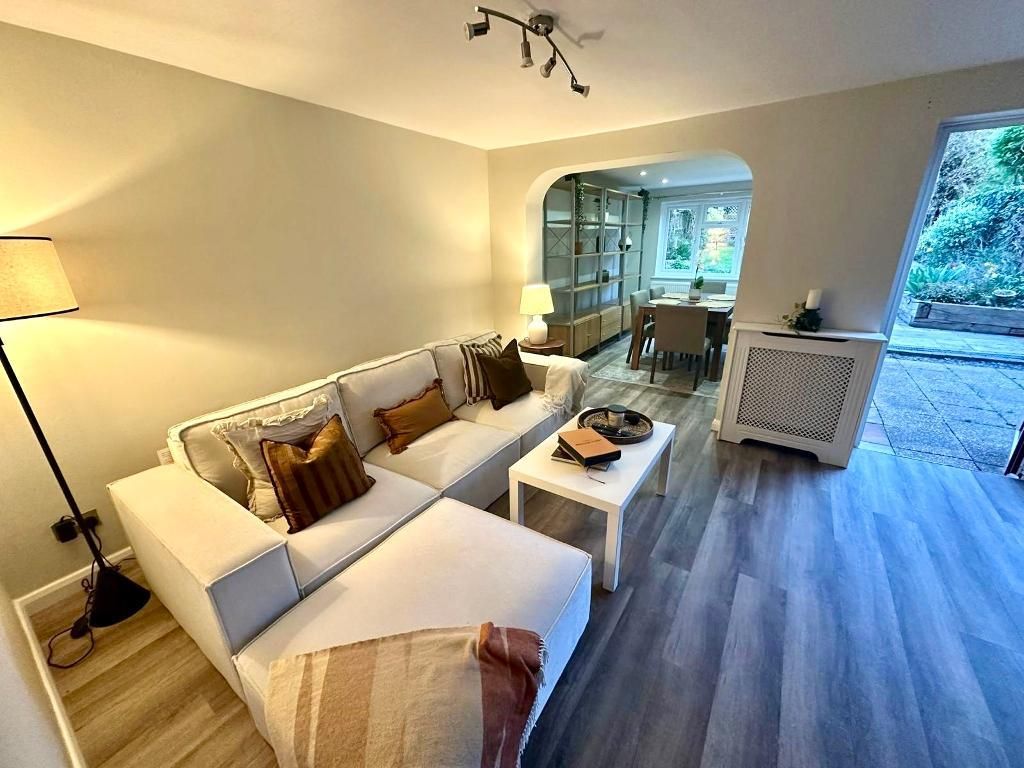Property photo 3 of 21