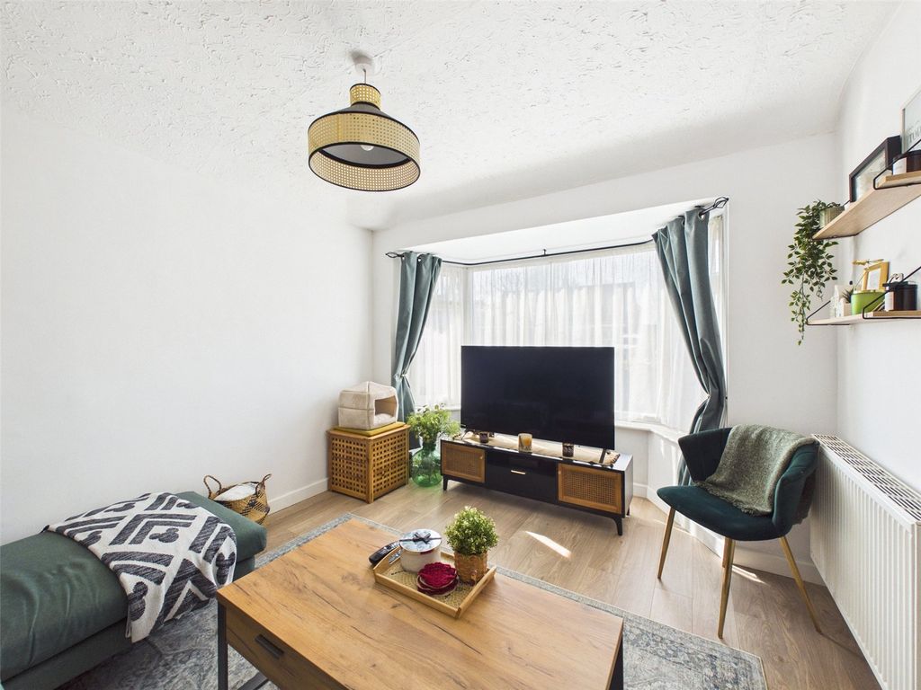 Property photo 3 of 17 Picture No. 35