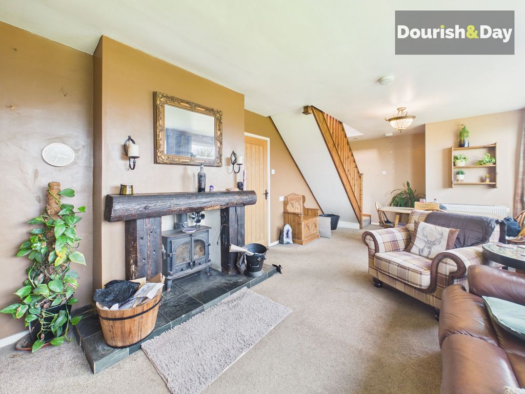 Property photo 2 of 25