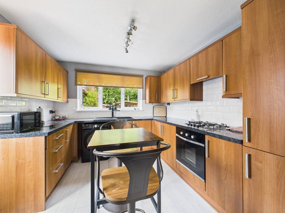Property photo 3 of 18
