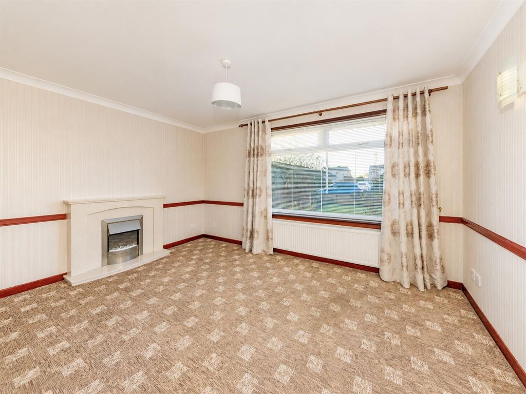 Property photo 3 of 16 37 Hawick Drive Dundee New-4.Jpg