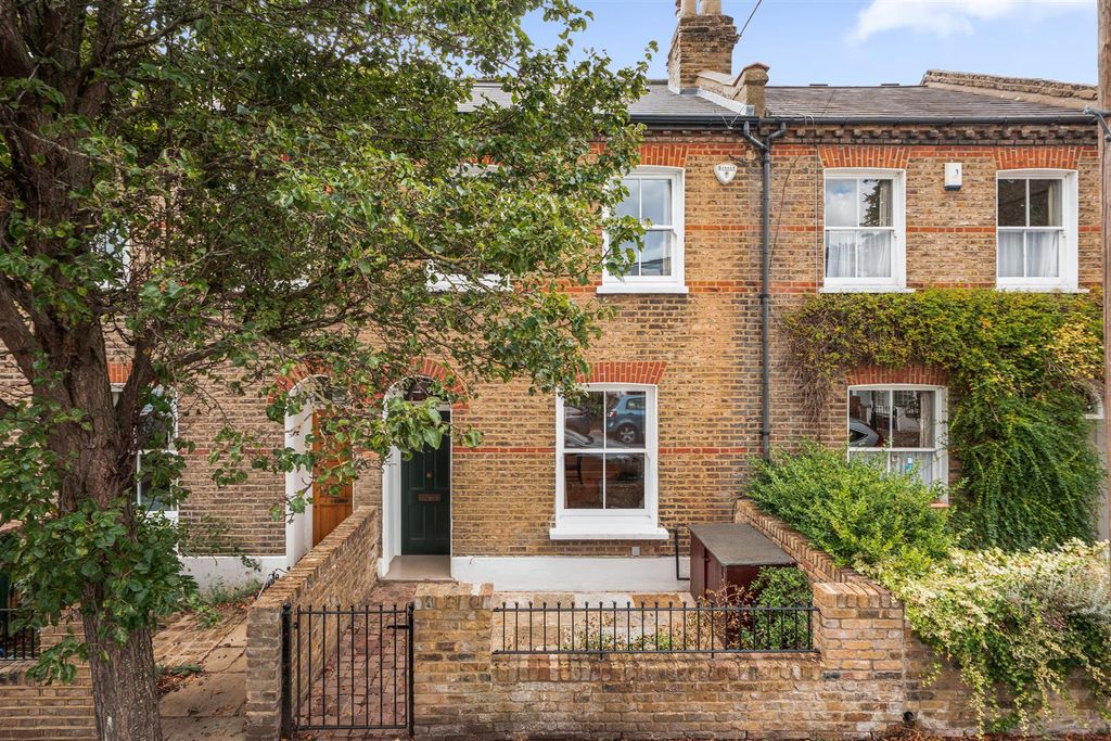 Property photo 1 of 16 For Sale - Dale Street, W4
