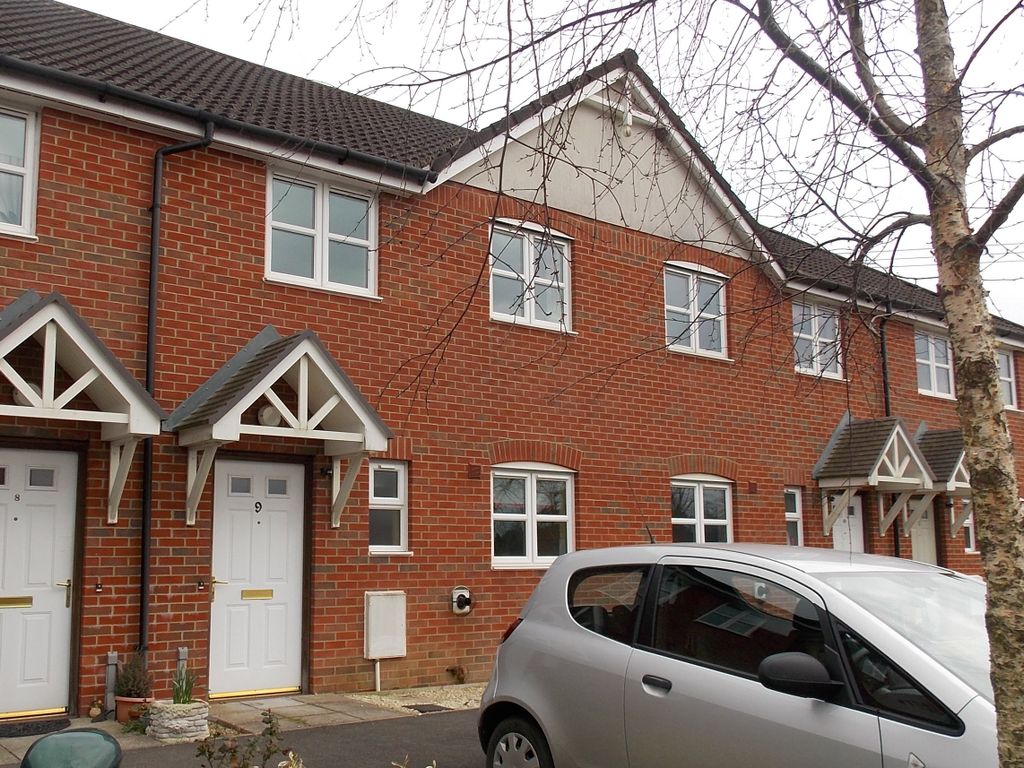 Property photo 1 of 8 Front