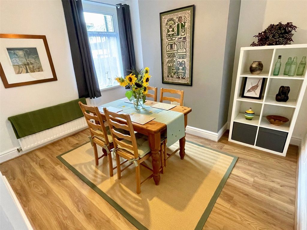 Property photo 3 of 16 Dining Room
