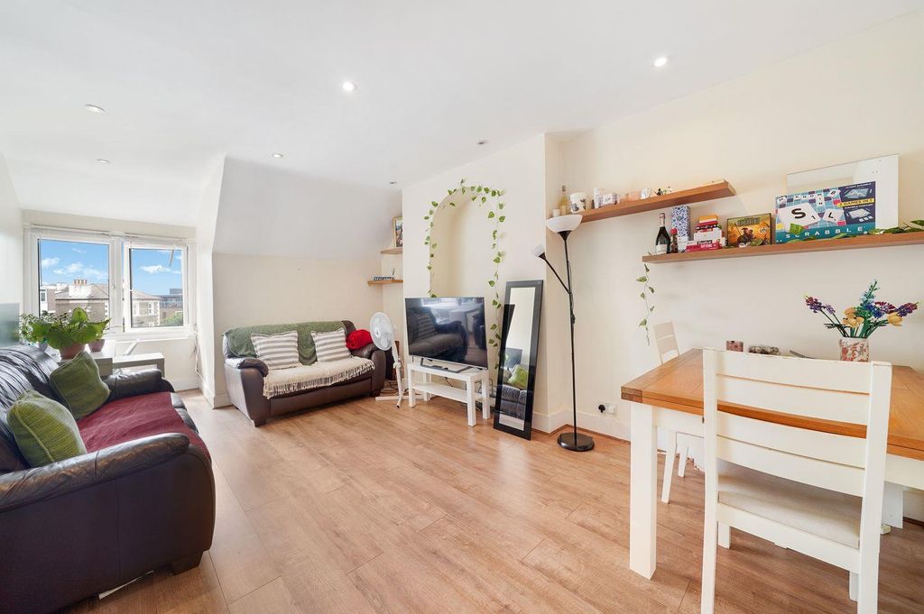 Property photo 3 of 7 18998955 (10).Jpg