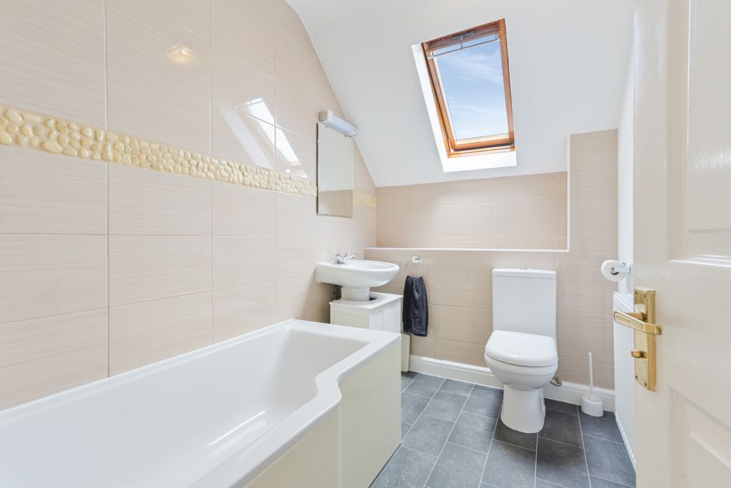 Additional image 10 of 2 bed maisonette for saleCrowhurst Mead, Godstone RH9