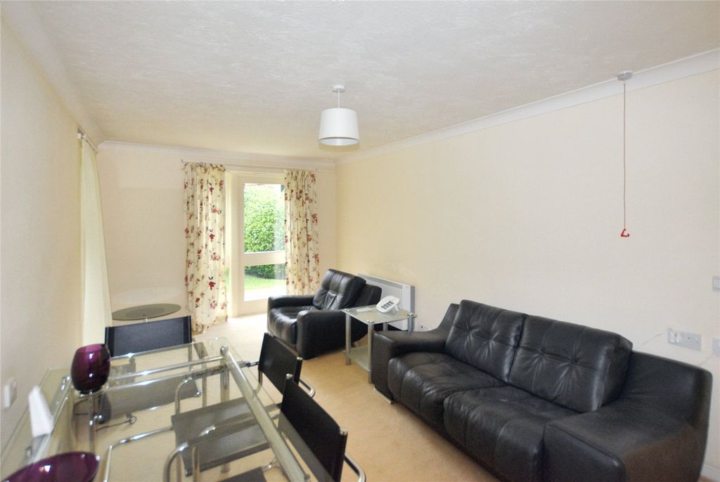 Property photo 2 of 14 Picture No. 08