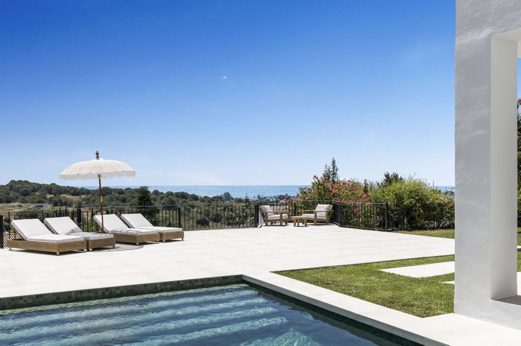 Property photo 2 of 22