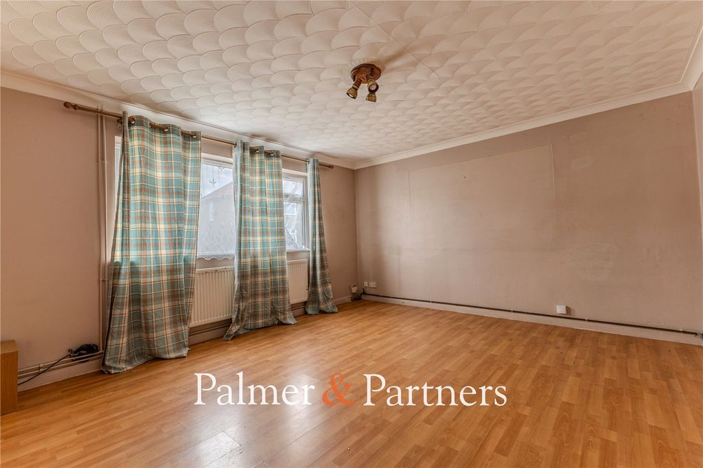 Property photo 3 of 11 Picture No. 01
