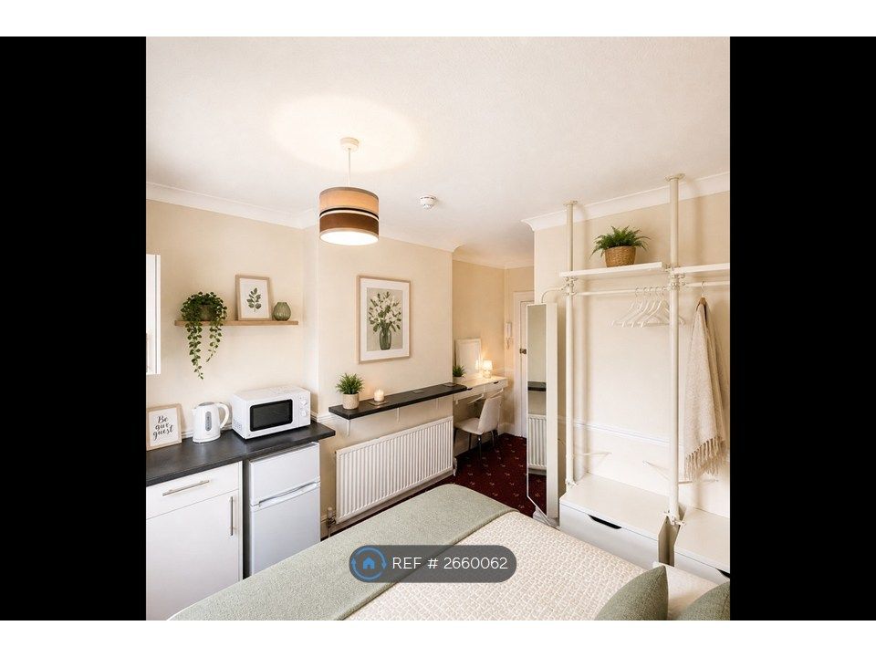 Property photo 1 of 3