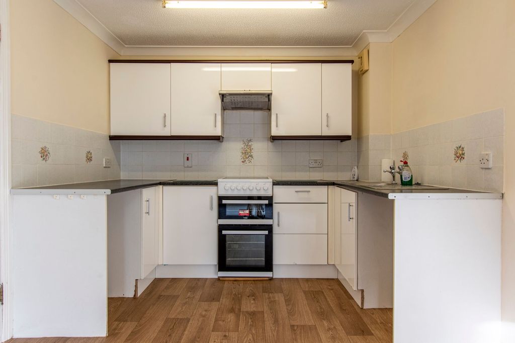 Property photo 3 of 8