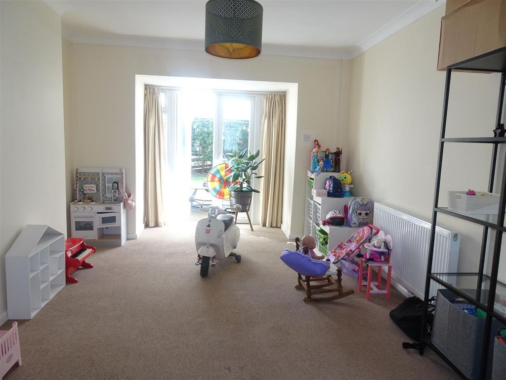 Property photo 3 of 11 Picture No. 05